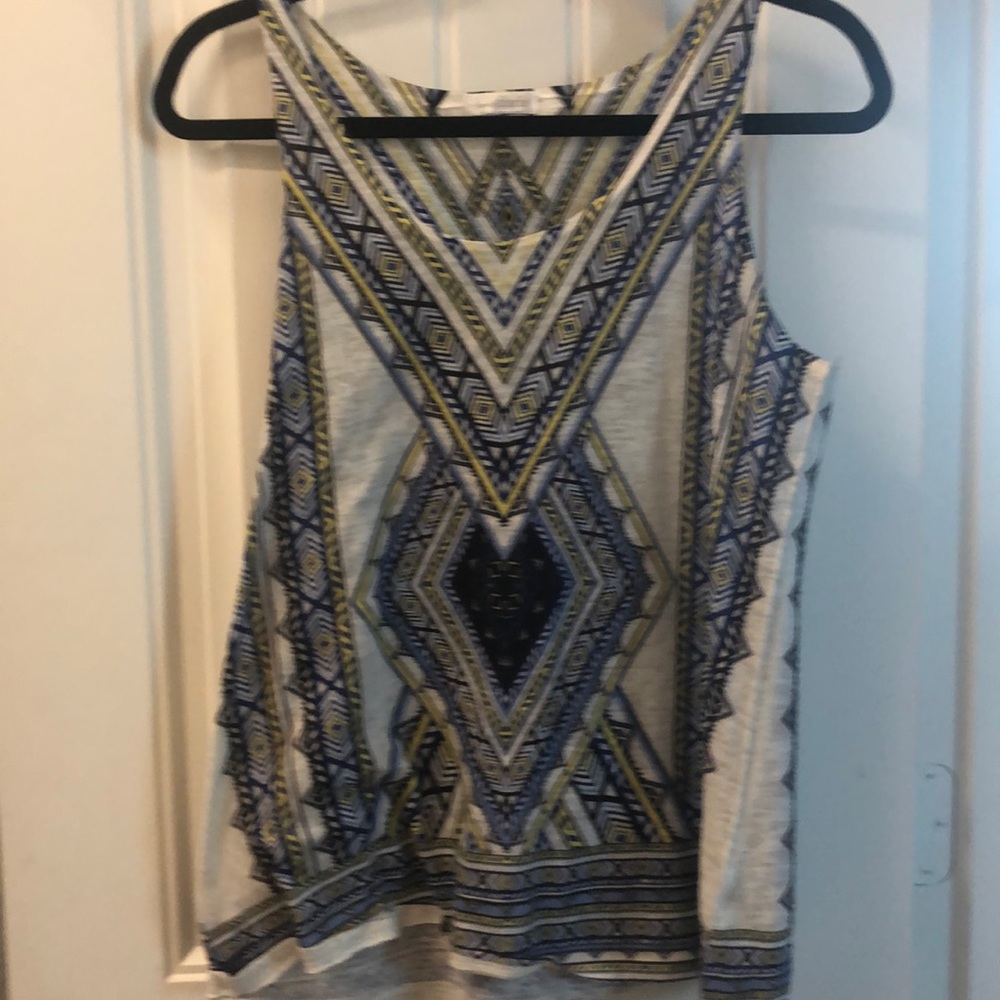 Eye catching pattern tank